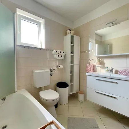 In 43203 Villa